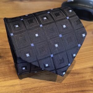 MICHAEL Michael klKors Elegant Black Geometric Silk Tie EUC